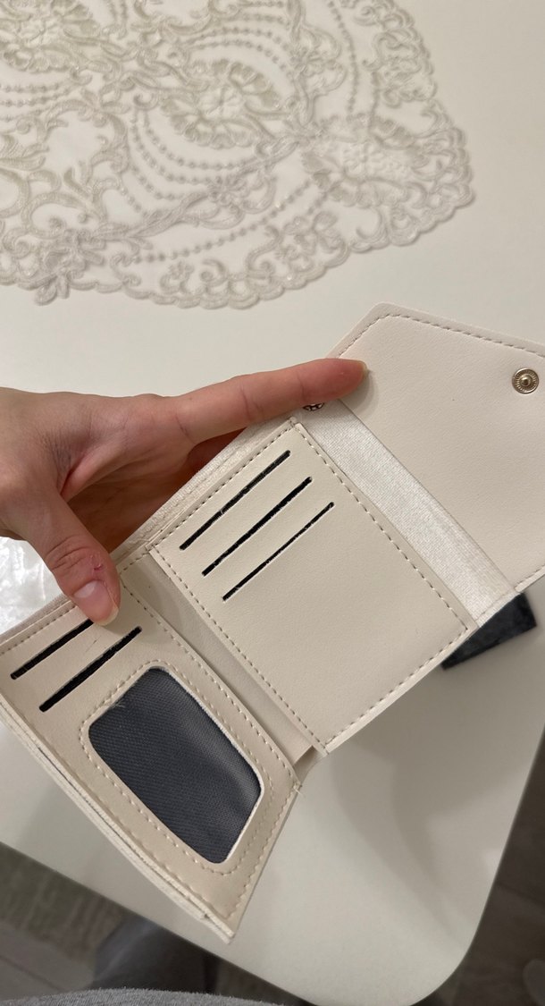 Bej Deri Püsküllü Kadın Cüzdanı - Görsel 2