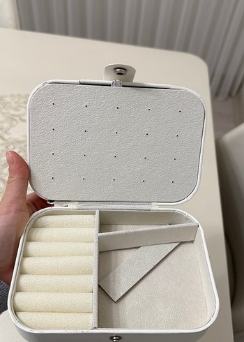 Beyaz Deri Makyaj Kutusu - Görsel 2