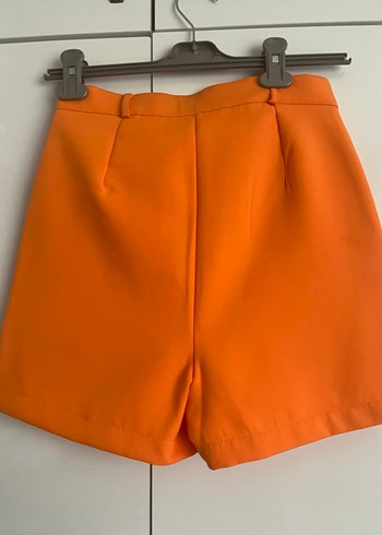 Düğmeli Turuncu Kadın Mini Şort - Görsel 2