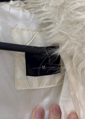 Beyaz Kürklü Kadın Kış Montu - Görsel 2