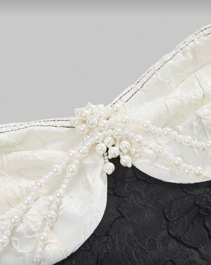 Dantel Detaylı Siyah Beyaz Gotik Büstiyer - Görsel 3