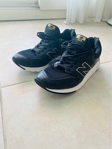 New Balance New Balance Siyah Spor Ayakkabı