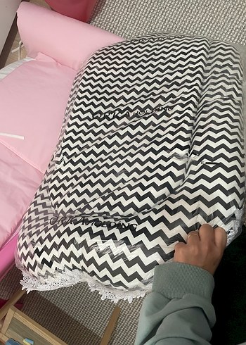 Pembe Baskılı Bebek Uyku Yatağı baby nest - Görsel 2