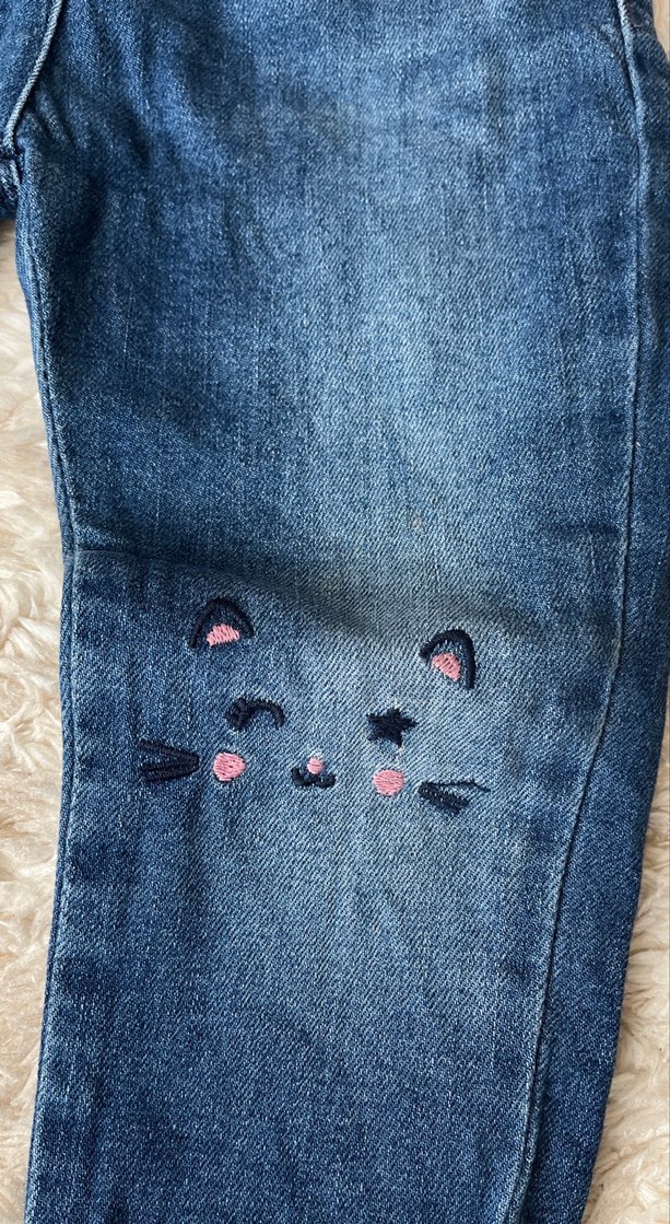 Nakışlı Triko Üst ve Kot Pantolon Bebek Kız Takımı - Görsel 5