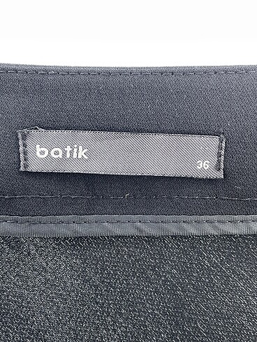36 Beden siyah Renk Batik Midi Etek %70 İndirimli.