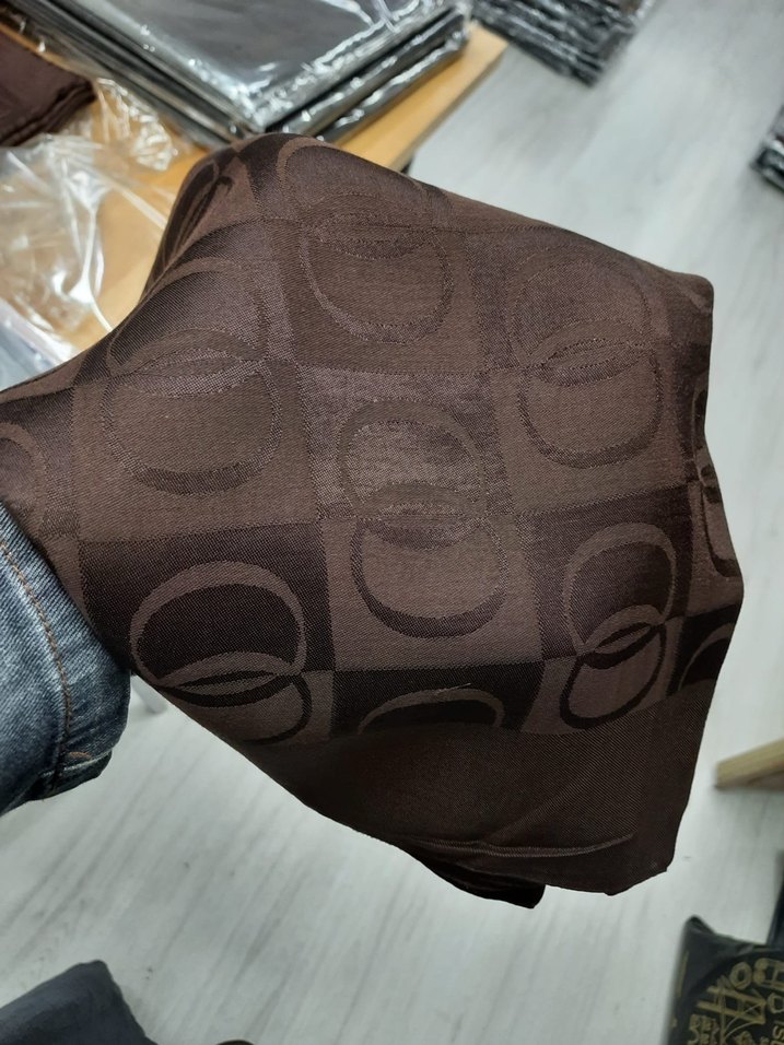 İmanoor Kahverengi Saten Kadın Başörtüsü - Görsel 2