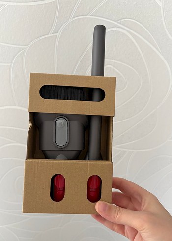 Dyson Kırmızı ve Gri El Süpürgesi