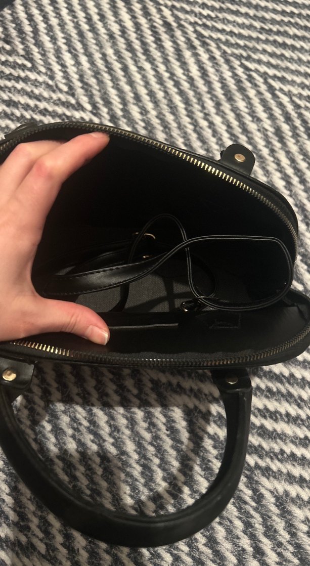 Guess Kadın Siyah Deri Çanta - Görsel 3