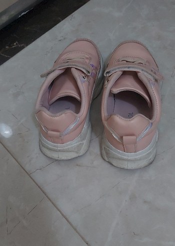 31 Beden Kız Çocuk Bej Baskılı Sneakers