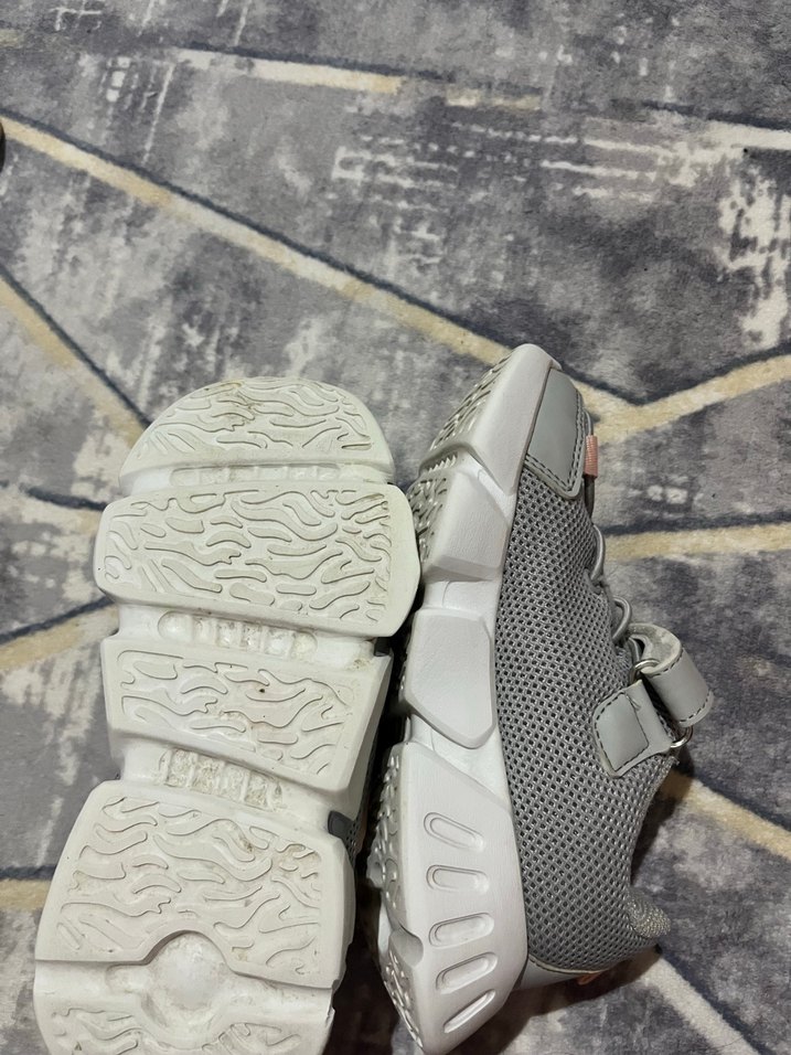 Kız Çocuk Gri Spor Ayakkabı - Görsel 4