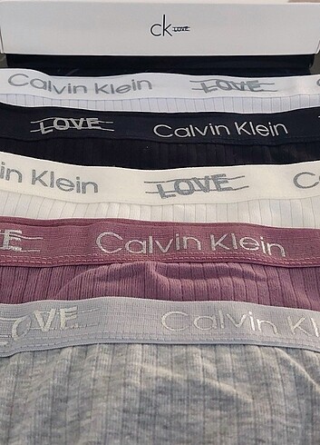s Beden çeşitli Renk Calvin Klein Kadın Kilot