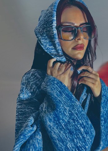 Kadın Mavi Kapüşonlu Örgü Sweatshirt - Görsel 2