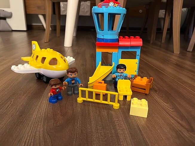 LEGO DUPLO havalimanı