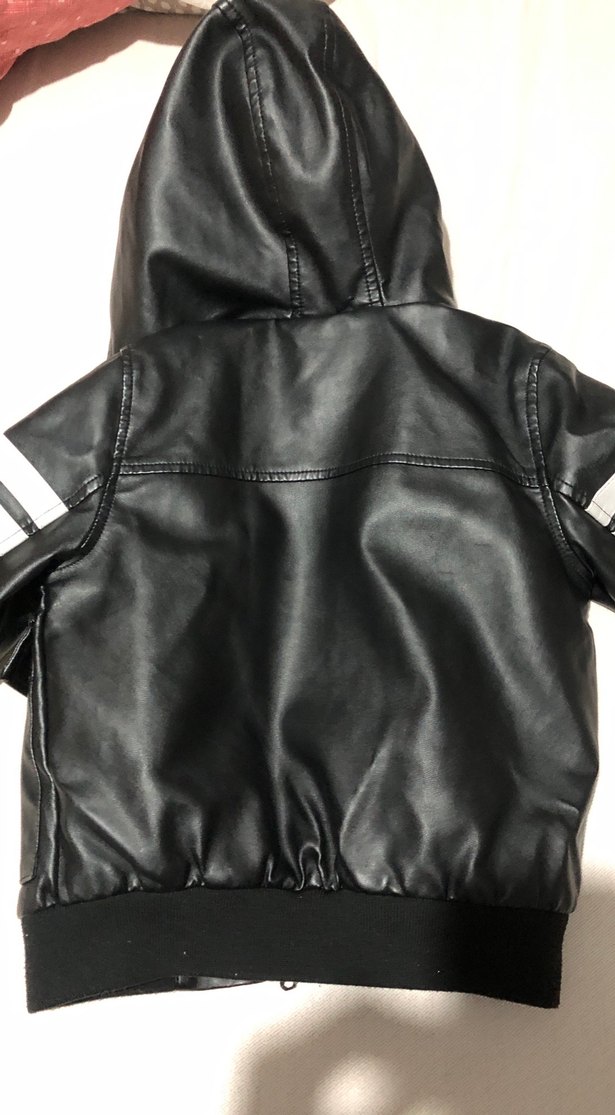 Erkek Çocuk Siyah Deri Kapüşonlu Ceket - Görsel 4