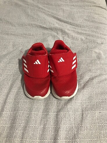 Adidas Çocuk spor ayakkabı