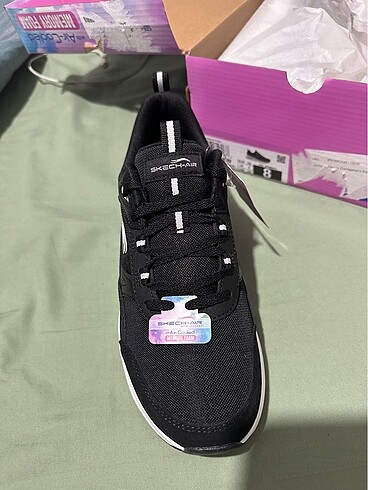 Skechers spor ayakkabı