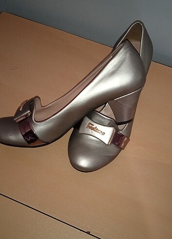 Kısa topuk bayan klasik ayakkabı  - Görsel 8