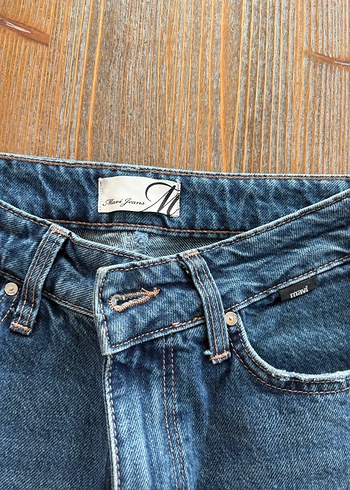 Mavi Kemerli Mini Denim Jean