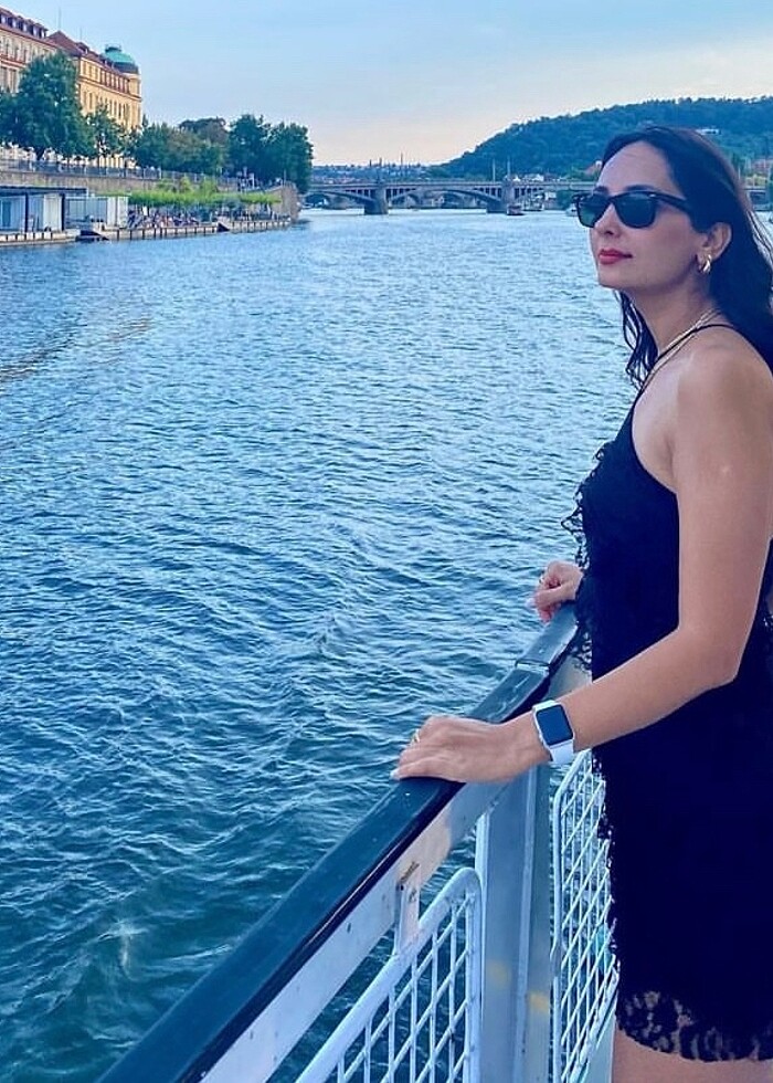 Mango siyah dantel fırfırlı elbise - Görsel 2