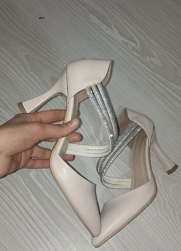 Zara Abiye stiletto 