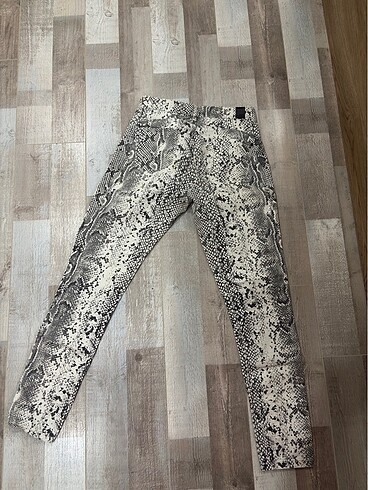 Stradivarius Stradivarius pantolon