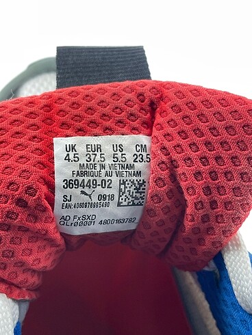 37,5 Beden çeşitli Renk Puma Spor Ayakkabı %70 İndirimli.
