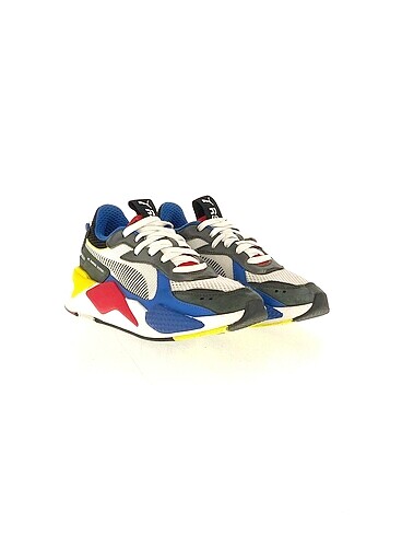 Puma Puma Spor Ayakkabı %70 İndirimli.