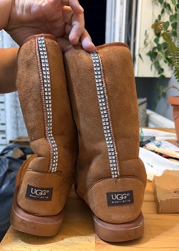 Ugg Tasarruflu Suet Botlar