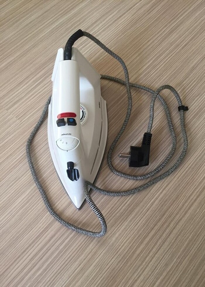 Braun Şok Buharlı Ütü - Görsel 2