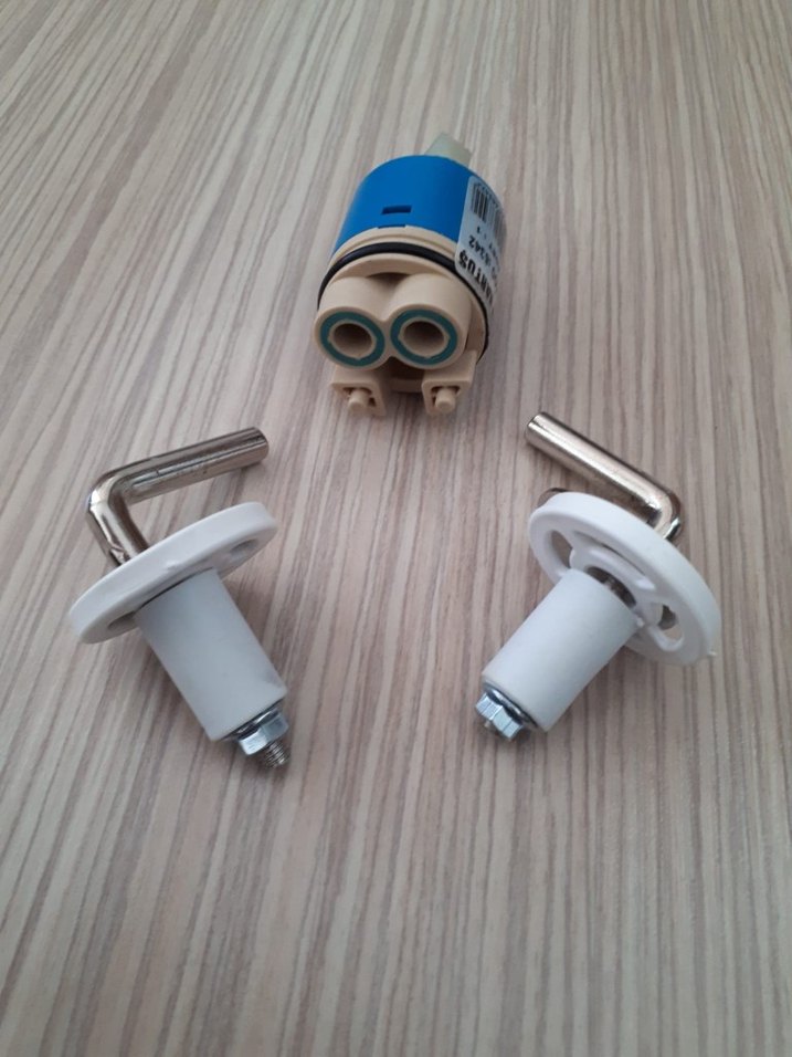 Klozet Kapağı Montaj Takımı/Batarya Kartuşu - Görsel 2