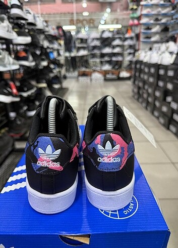 37 Beden siyah Renk Sıfır ürün kutulu ithal Adidas SÜPERSTAR barkodlu kutulu