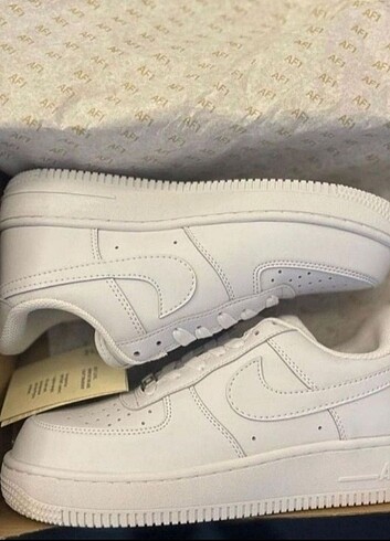 Nike sıfır ürün kutulu barkodlu Air FORCE AF1 36.47 arası bedenleri m