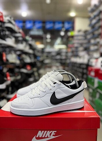 Nike Sıfır ürün kutulu Nike COURT