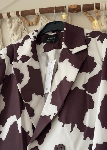 Düğmeli Kahverengi Batik Desenli Kadın Blazer Cow Printed - Görsel 3