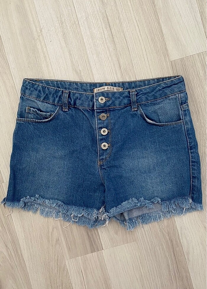 Püskül ve Düğme detaylı Jean Şort - Görsel 3
