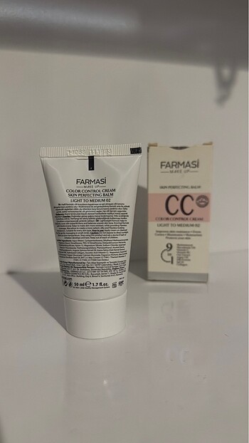 Farmasi Farmasi CC KREM - Light to Medium 02