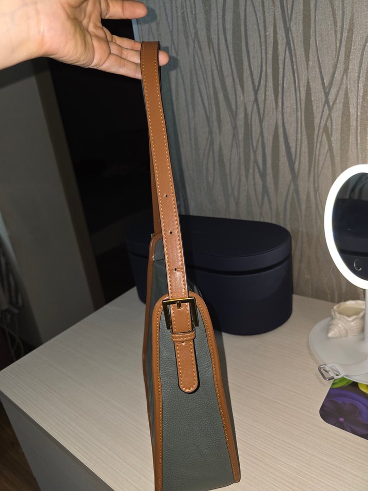 Kemer Detayli Deri Kadın Çanta - Görsel 2