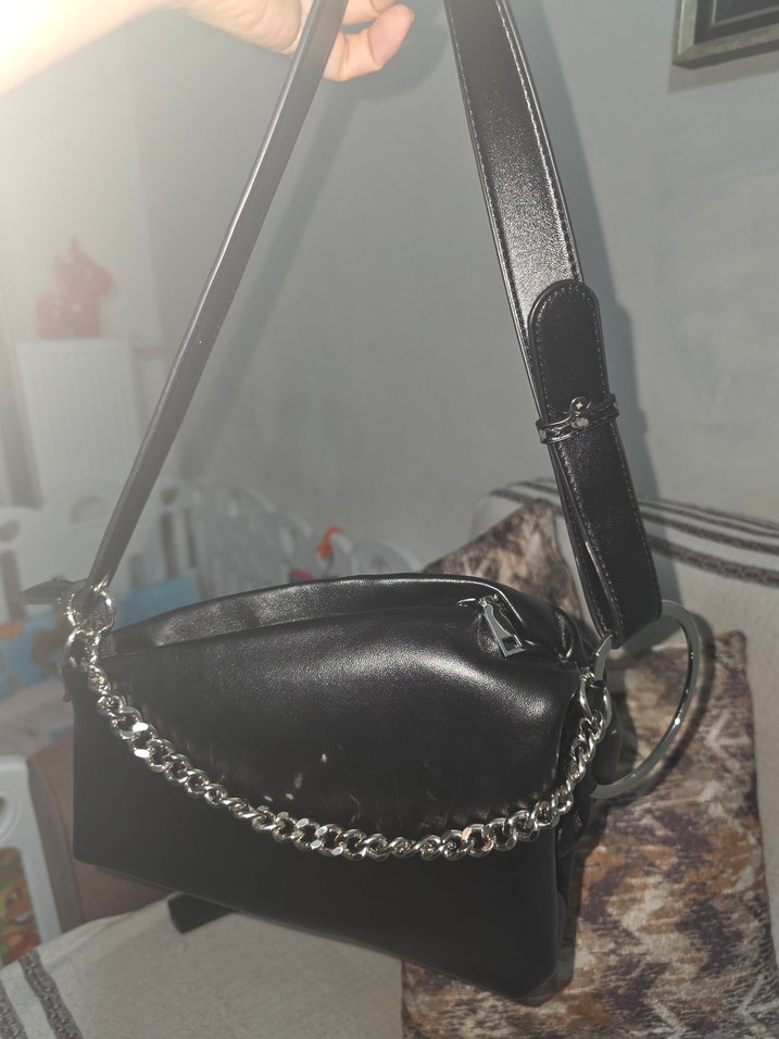 Kadın Siyah Deri Zincir Detaylı Çanta - Görsel 4