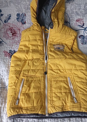 Erkek Çocuk Sarı Kapüşonlu Fermuarlı Yelek 5 6 yaş deforme yok - Görsel 3