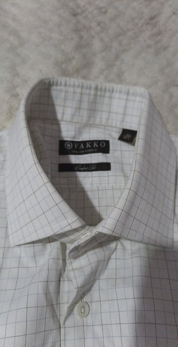 Düğmeli Uzun Kollu Beyaz Erkek Gömlek Vakko - Görsel 4