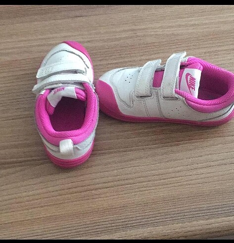 25 Beden Nike çocuk spor ayakkabı
