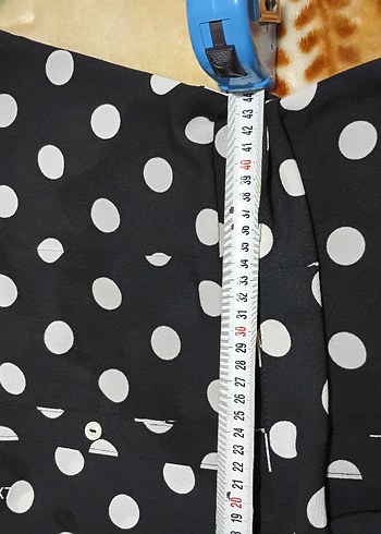 Düğmeli Siyah Puantiyeli Uzun Elbise - Görsel 6