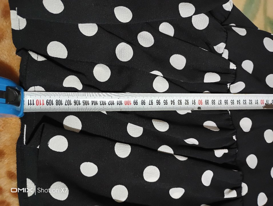 Düğmeli Siyah Puantiyeli Uzun Elbise - Görsel 5