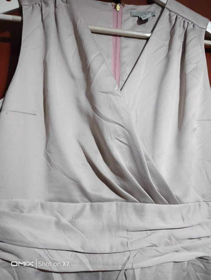 V Yaka Drapeli Midi Bej Kadın Elbise - Görsel 3