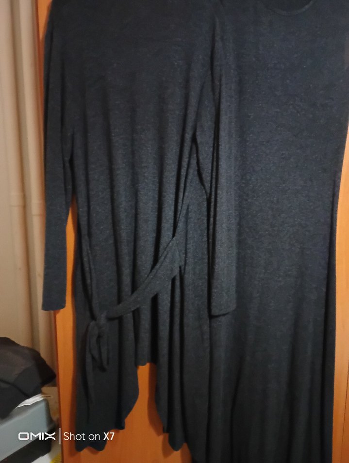 Uzun Kollu Gri Triko Elbise ve Drapeli Hırka - Görsel 3