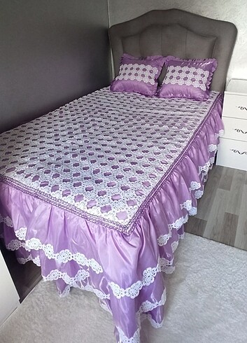 Lila Yatak Örtüsü 120/190 yatak ölçüsü için uygundur
