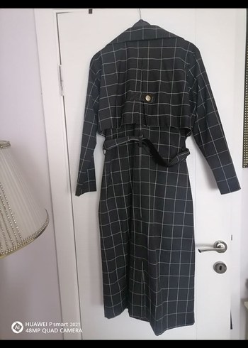 Kadın Siyah Kareli Kemerli Uzun Trençkot - Görsel 2