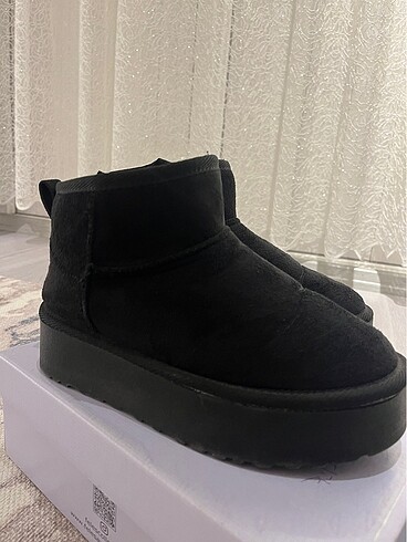 UGG bot