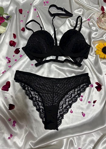 Siyah Mini Gotik Sütyen ve Külot Takımı