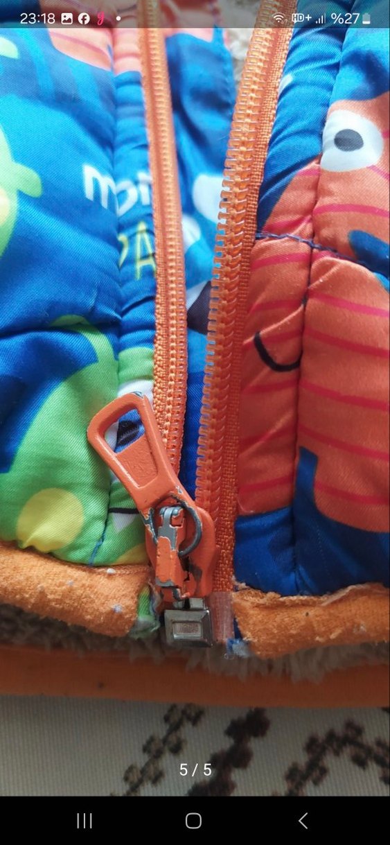 Çocuklar için Renkli Kapüşonlu Mont - Görsel 4